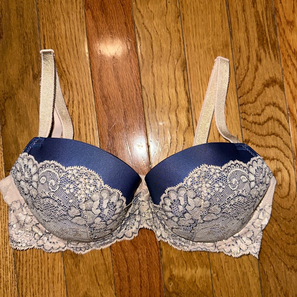 Victoria’s Secret dream angels bra size 34D